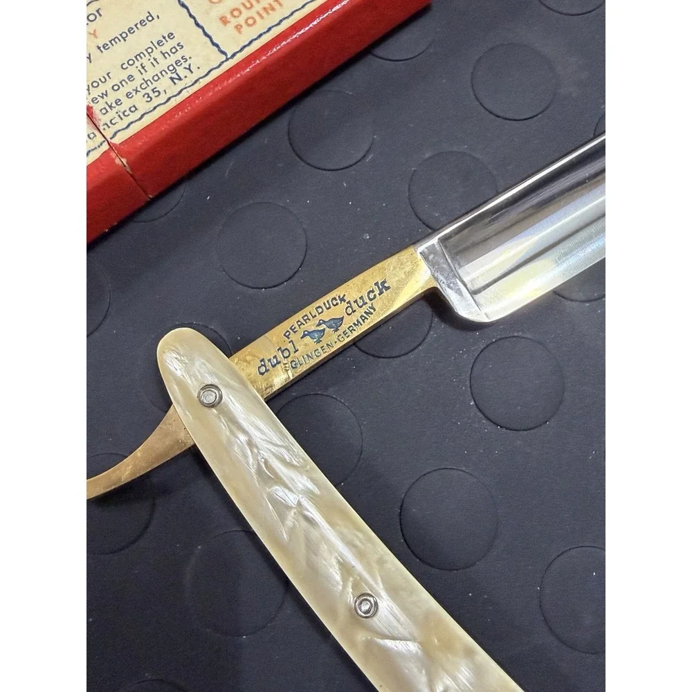 Dubi Duck Round Point Straight Razor Vintage Goldedge 5/8 In Original Box Mint
